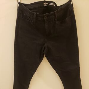 Denizen from Levi's Black Skinny Jeans